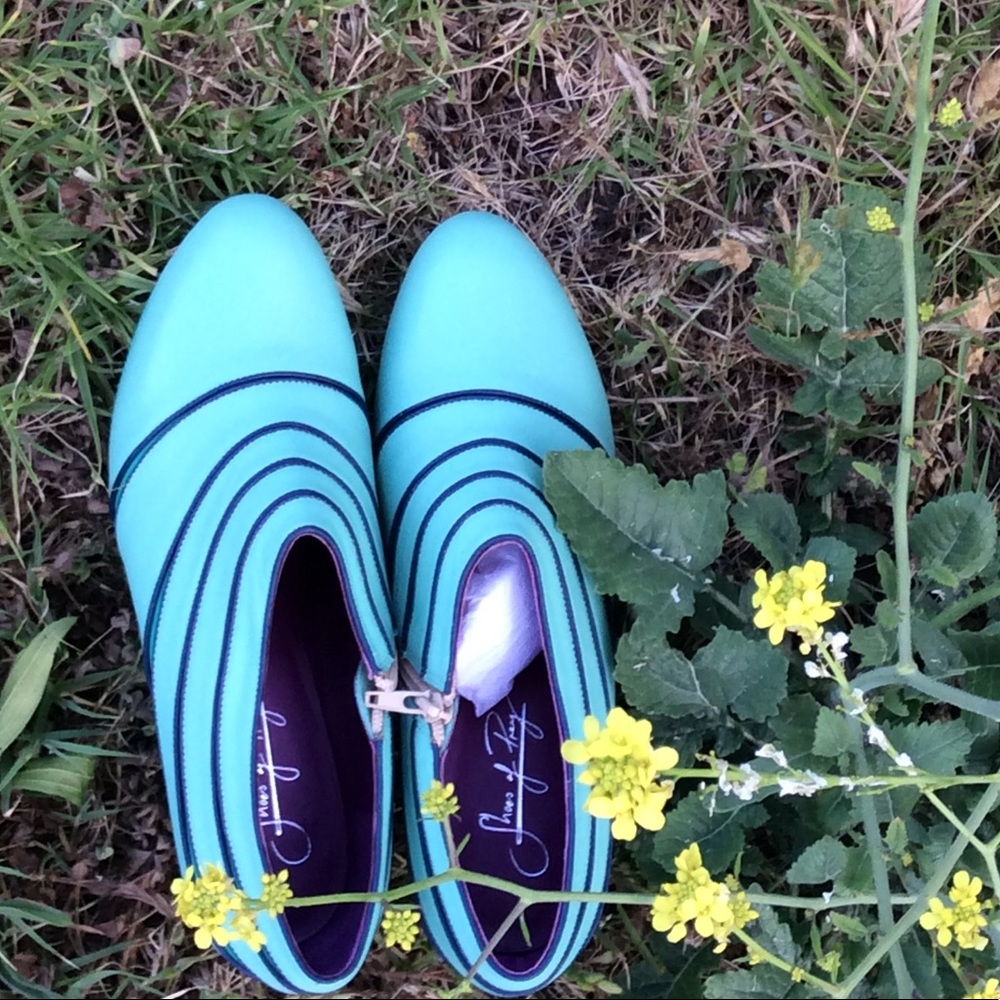 Blue boots - Picture 3 of 4